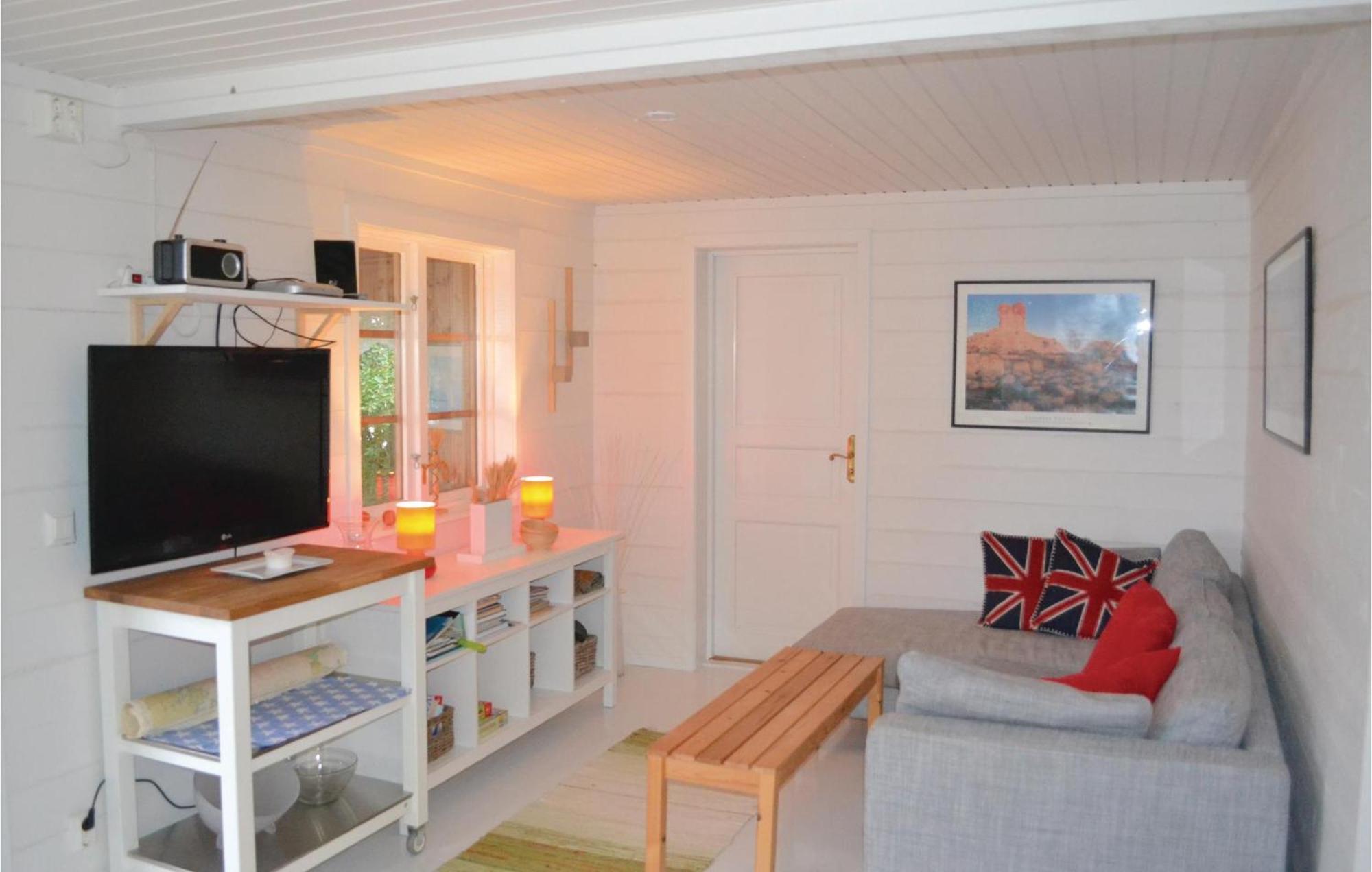 Nice Home In Ronneby With Kitchen Saltarna Exterior photo